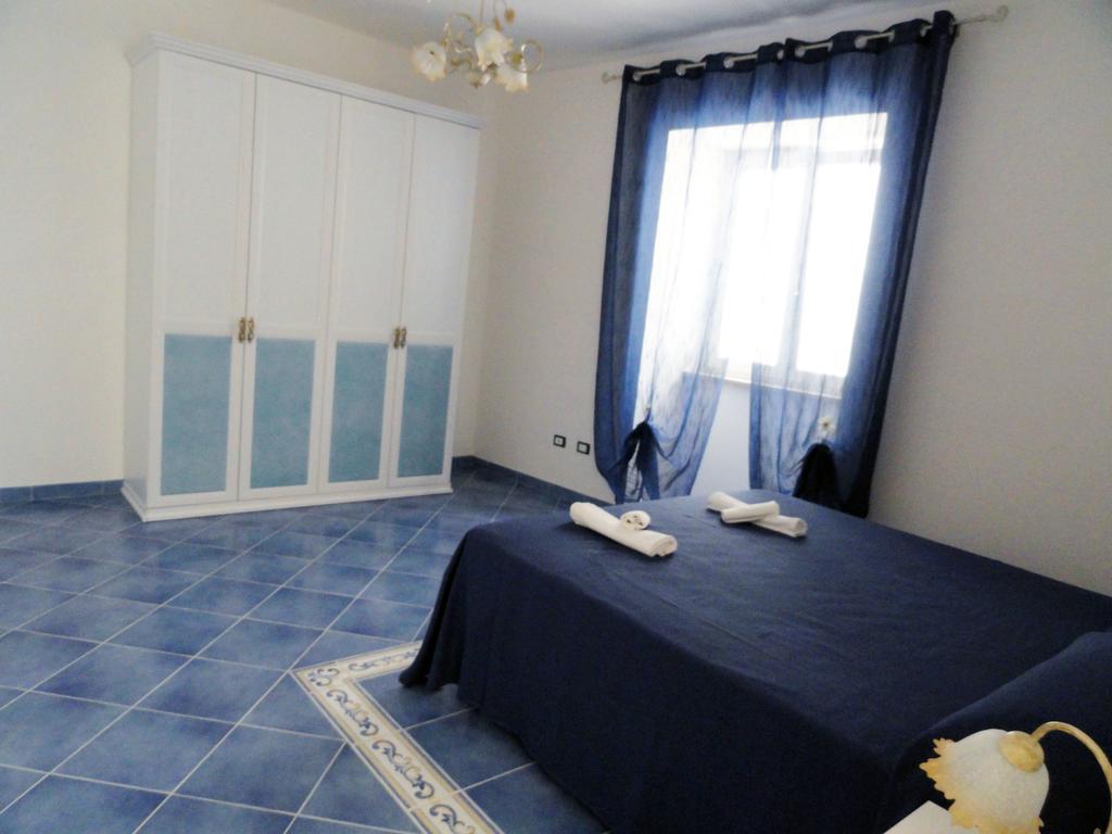 Chiaia Apartments Ponza Pokój zdjęcie