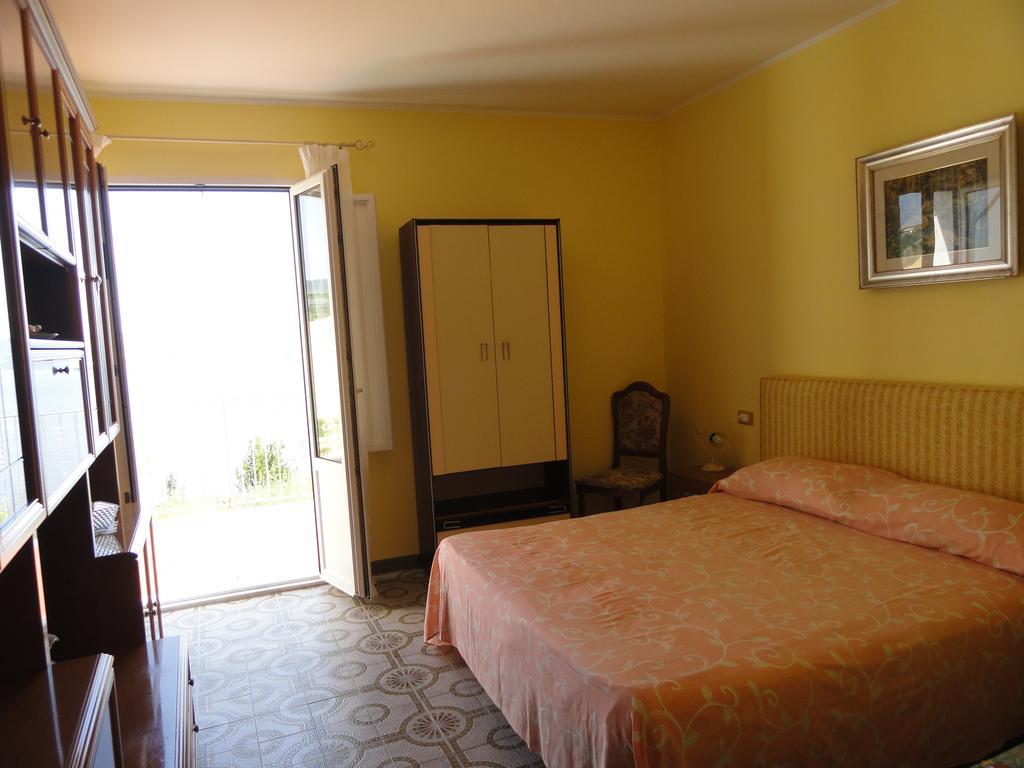 Chiaia Apartments Ponza Pokój zdjęcie